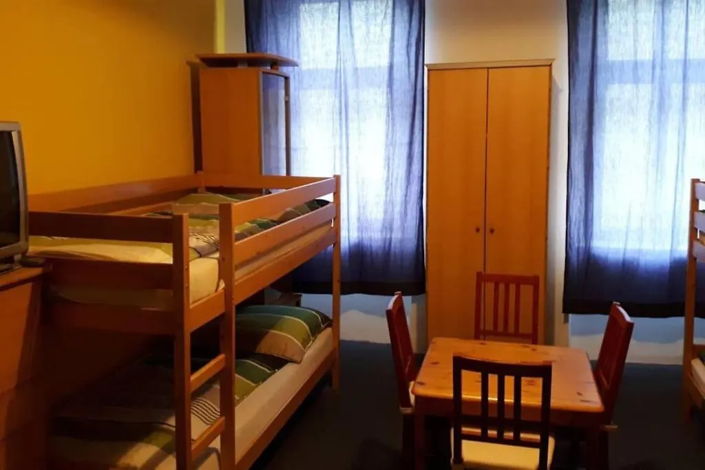 Simple Apartment 10 Minutes To Downtown location